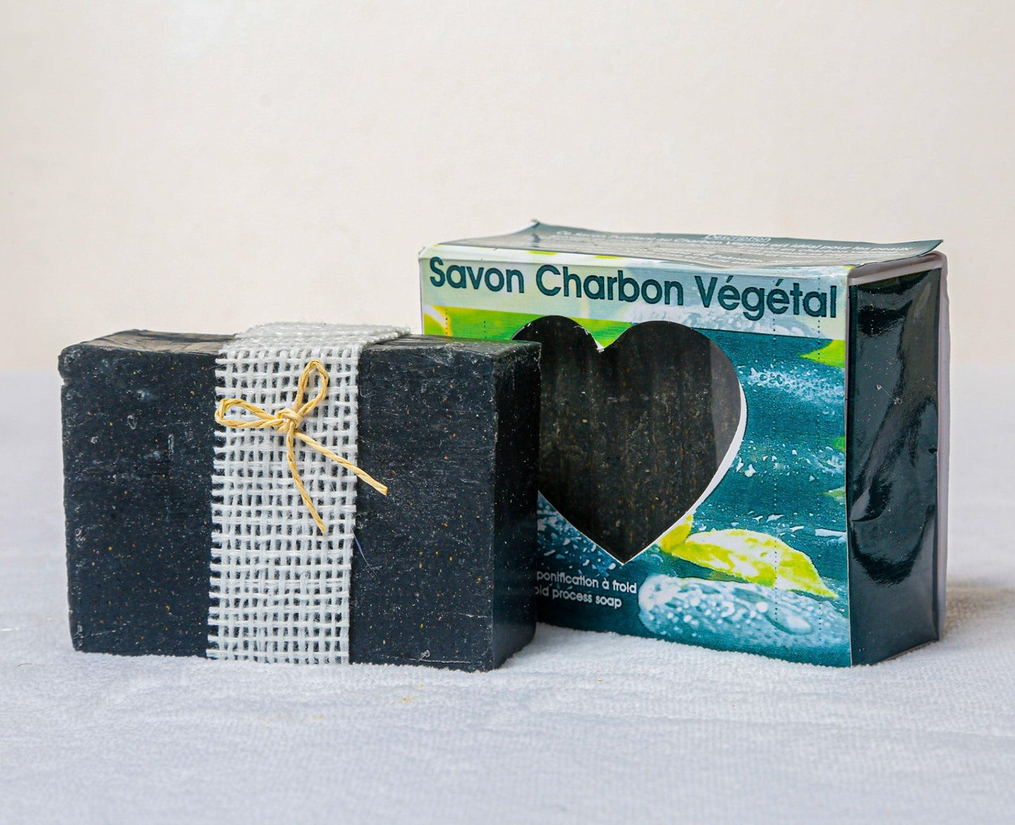 Savon Détoxifiant au Charbon Végétal | FC Bio